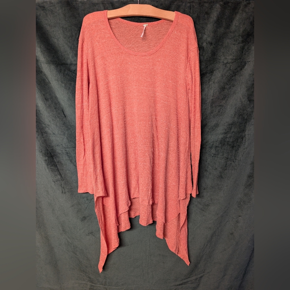 Free People Women's Coral Waffle Knit Oversized Asymmetrical Hem Long Sleeve Top